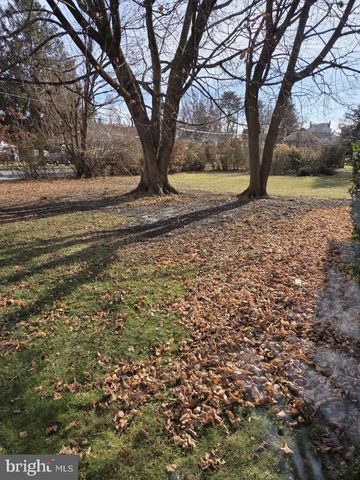 2839 BANKS ST, Harrisburg, PA 17103