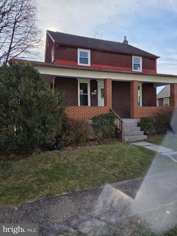 2839 BANKS ST, Harrisburg, PA 17103