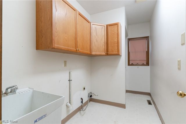 3412 Saint Andrews Drive, Parma, OH 44134