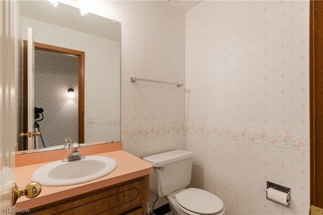 3412 Saint Andrews Drive, Parma, OH 44134