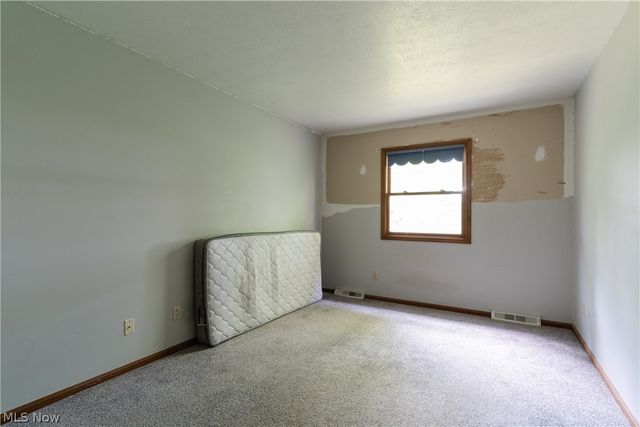 3412 Saint Andrews Drive, Parma, OH 44134
