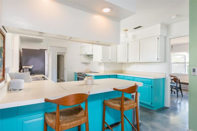 3108 LAKE ELLEN DRIVE, Tampa, FL 33618