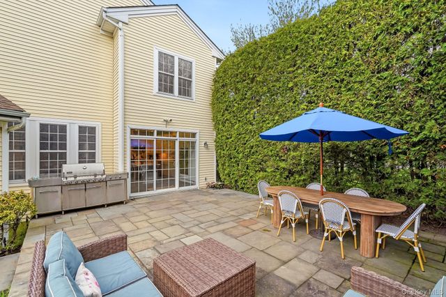 2 Legendary Circle, Rye Brook, NY 10573