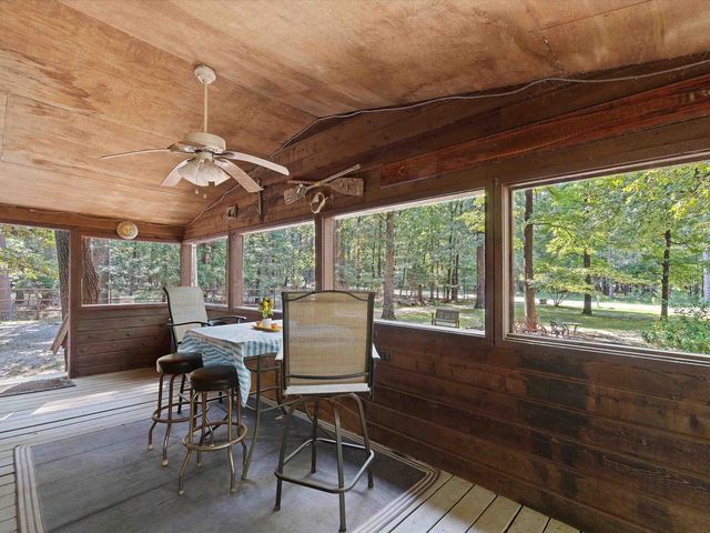 1101 King John Dr, Scroggins, TX 75480