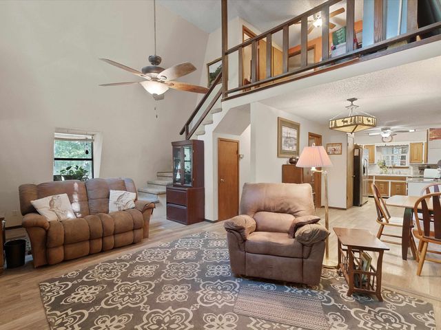 1101 King John Dr, Scroggins, TX 75480