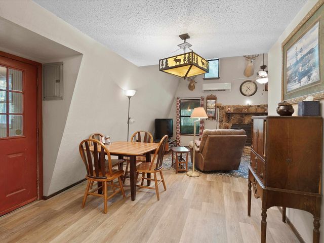 1101 King John Dr, Scroggins, TX 75480