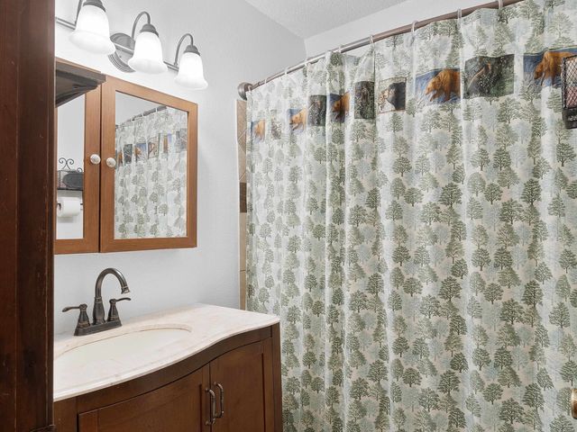 1101 King John Dr, Scroggins, TX 75480