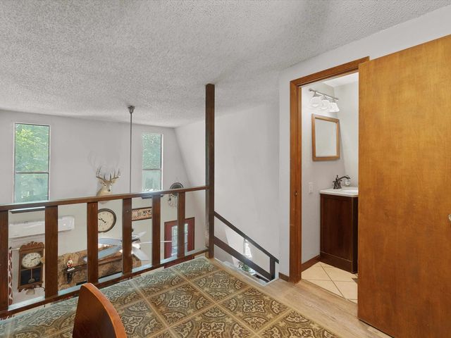 1101 King John Dr, Scroggins, TX 75480