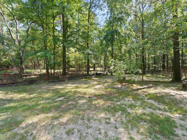 1101 King John Dr, Scroggins, TX 75480