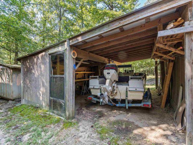 1101 King John Dr, Scroggins, TX 75480