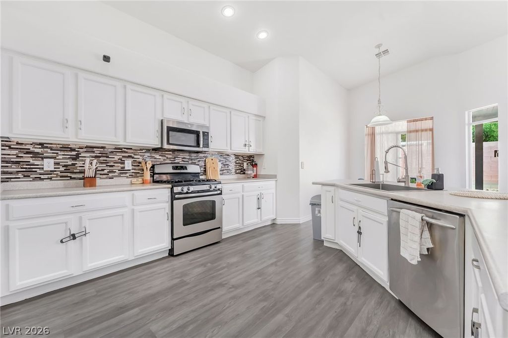 4537 Colonial Canyon Street, North Las Vegas, NV 89031 — photo 2