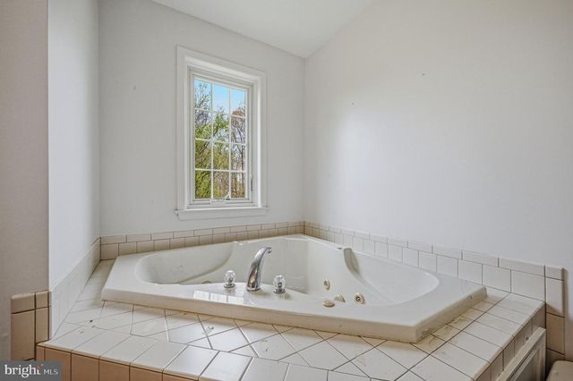 820 EDNA JANE LN, West Grove, PA 19390