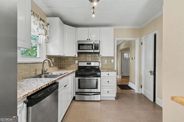 2531 Batavia Street, East Point, GA 30344
