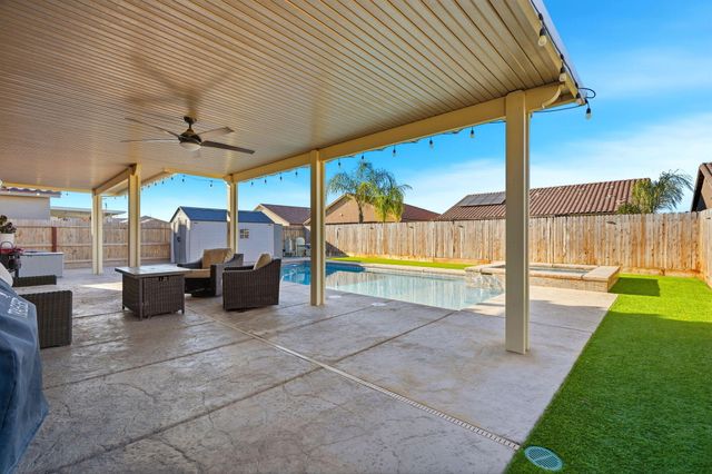 756 Strada Street, Lemoore, CA 93245