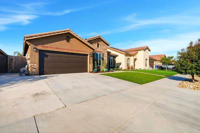 756 Strada Street, Lemoore, CA 93245