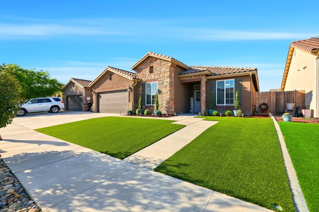 756 Strada Street, Lemoore, CA 93245