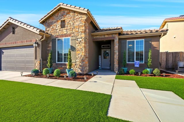 756 Strada Street, Lemoore, CA 93245