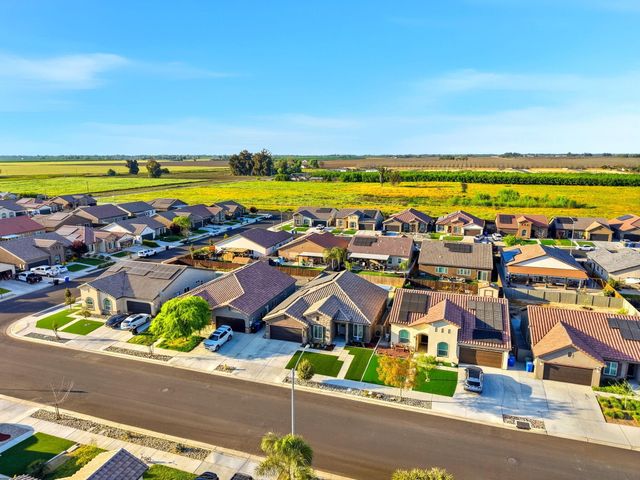 756 Strada Street, Lemoore, CA 93245