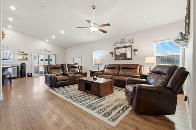 756 Strada Street, Lemoore, CA 93245