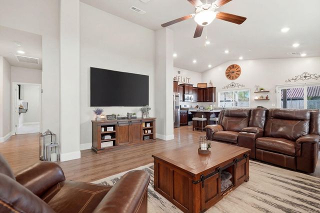 756 Strada Street, Lemoore, CA 93245