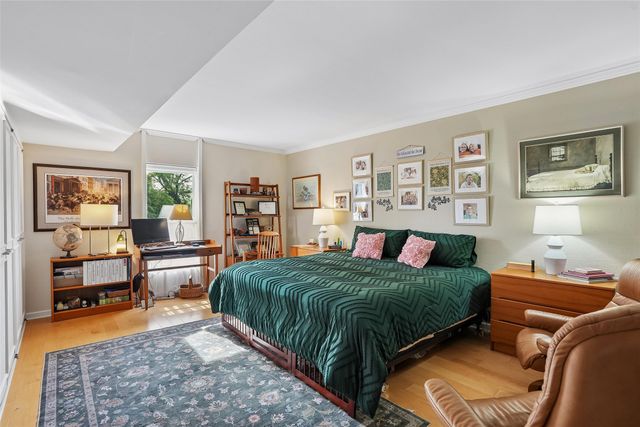 3131 Fleur Drive 102, Des Moines, IA 50321