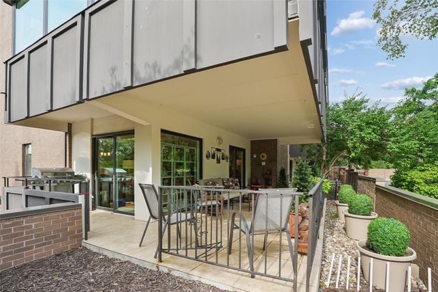 3131 Fleur Drive 102, Des Moines, IA 50321