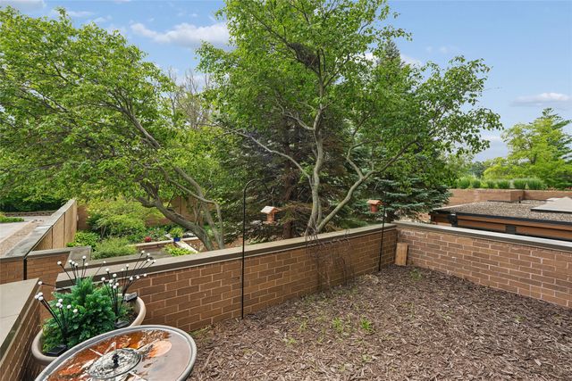 3131 Fleur Drive 102, Des Moines, IA 50321