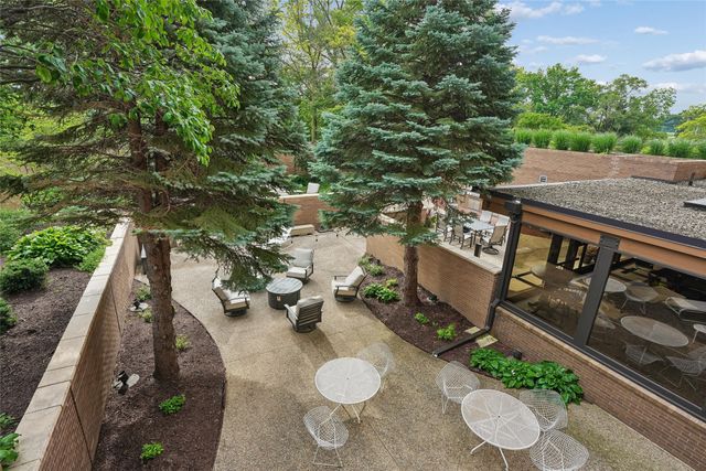 3131 Fleur Drive 102, Des Moines, IA 50321