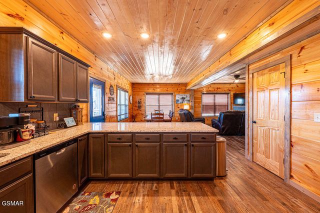 235 Lily Jo Way, Sevierville, TN 37876