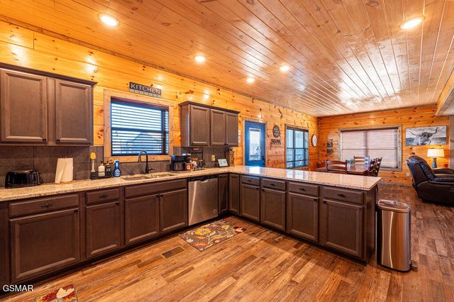 235 Lily Jo Way, Sevierville, TN 37876