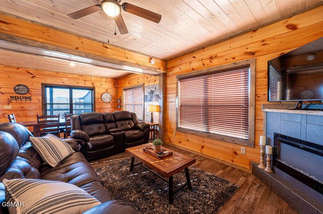 235 Lily Jo Way, Sevierville, TN 37876