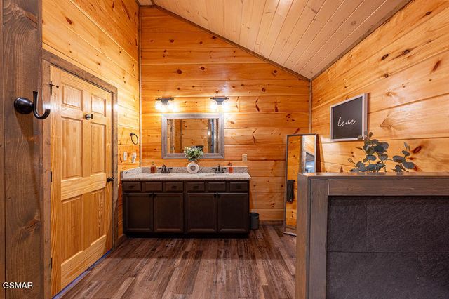 235 Lily Jo Way, Sevierville, TN 37876