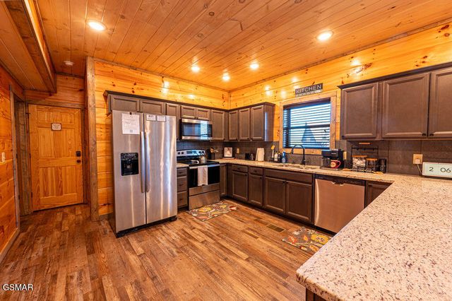 235 Lily Jo Way, Sevierville, TN 37876