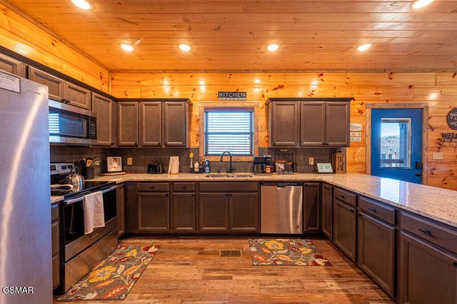 235 Lily Jo Way, Sevierville, TN 37876