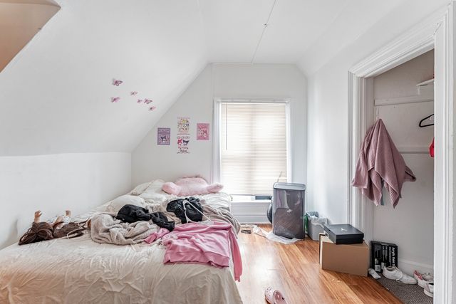 131 N Gifford Street, Elgin, IL 60120