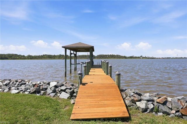 18 Eagle Point RD, Hampton, VA 23669