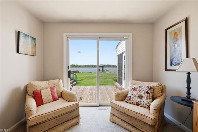 18 Eagle Point RD, Hampton, VA 23669
