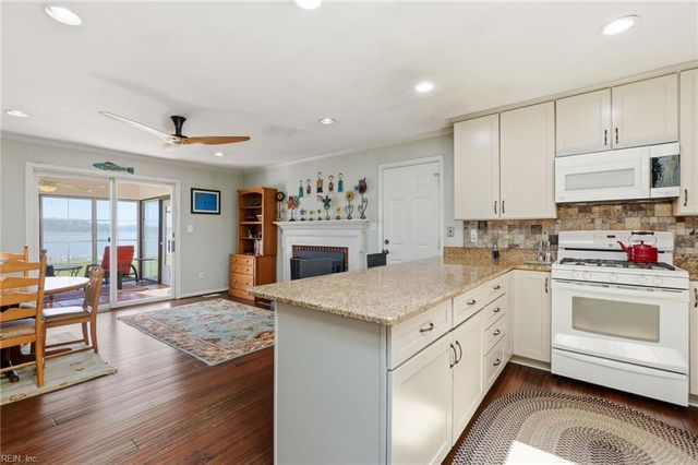 18 Eagle Point RD, Hampton, VA 23669