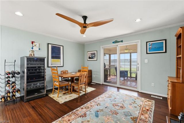 18 Eagle Point RD, Hampton, VA 23669