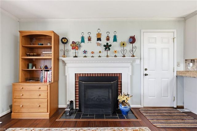 18 Eagle Point RD, Hampton, VA 23669