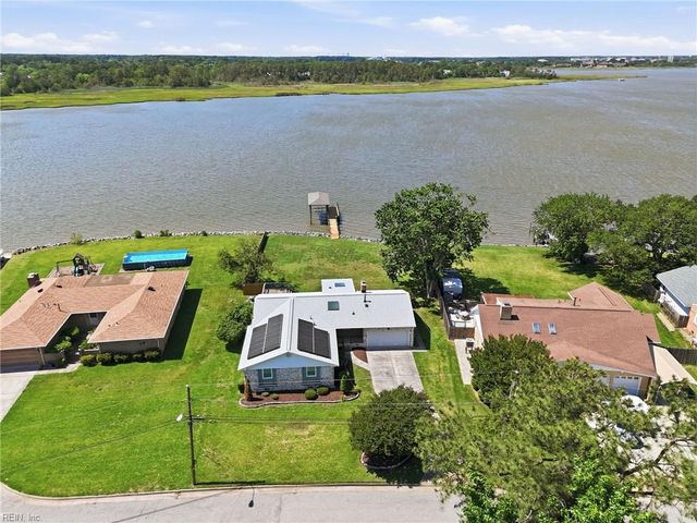 18 Eagle Point RD, Hampton, VA 23669