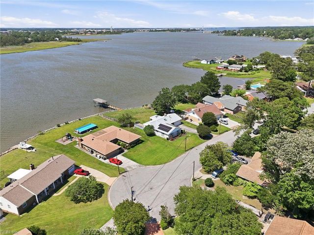 18 Eagle Point RD, Hampton, VA 23669