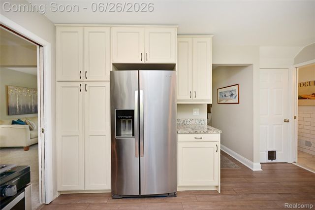 29981 Rock Creek Drive, Southfield, MI 48076