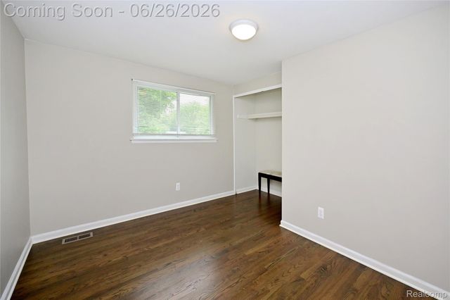 29981 Rock Creek Drive, Southfield, MI 48076