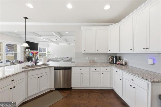 321 Usher Lane, Locust Grove, GA 30248