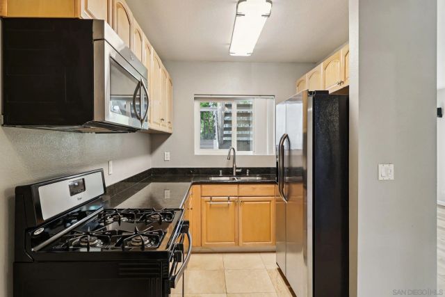 4615 Pico 3, San Diego, CA 92109