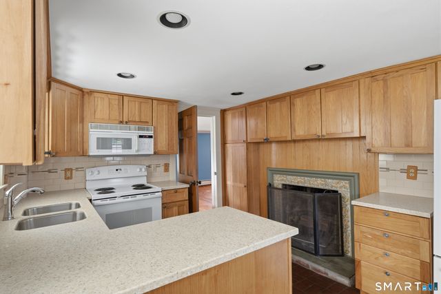 62 Highland Street, Wethersfield, CT 06109
