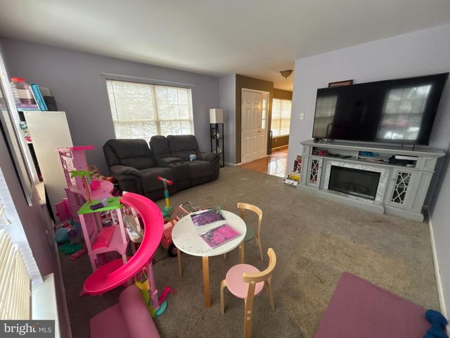 1901 ROYAL CT, Royersford, PA 19468