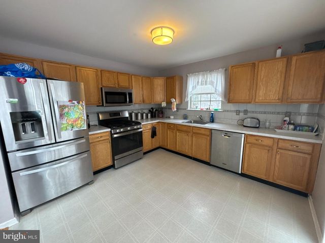 1901 ROYAL CT, Royersford, PA 19468