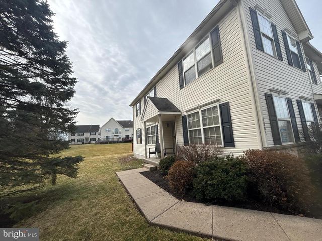 1901 ROYAL CT, Royersford, PA 19468